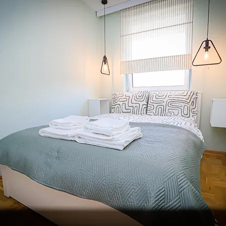 Apartment Grey On The Hill *