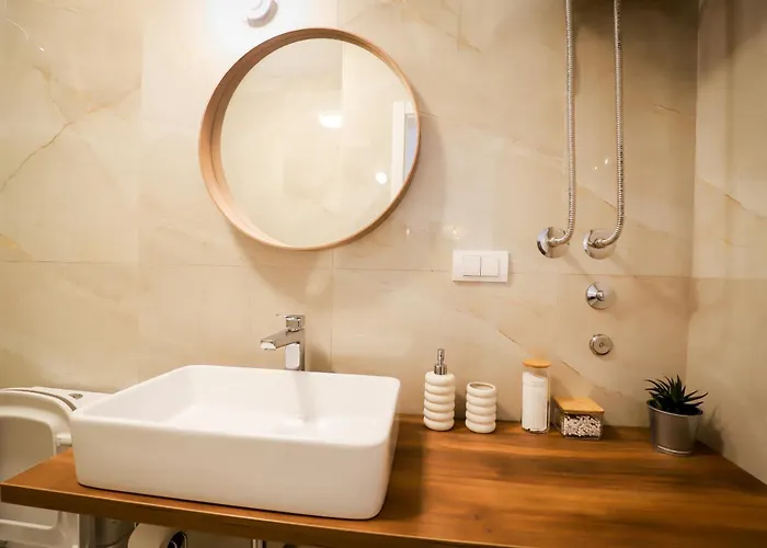 아파트 Grey On The Hill