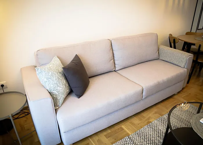 아파트 Grey On The Hill