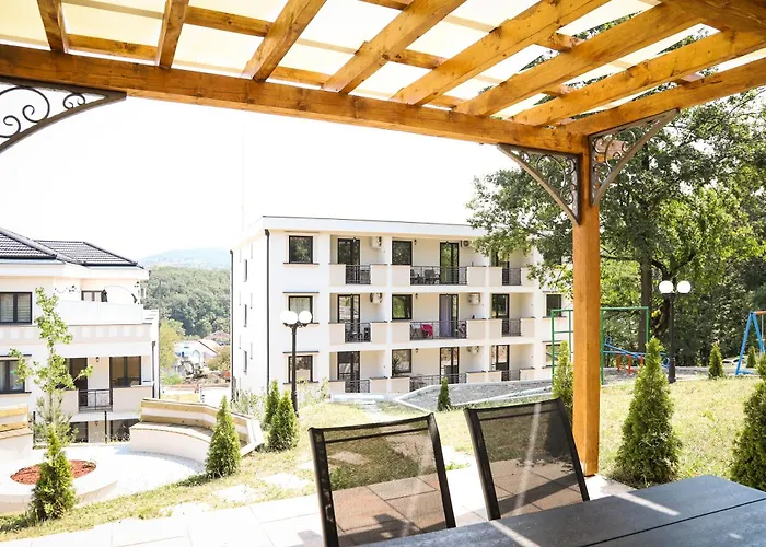 아파트 Grey On The Hill *